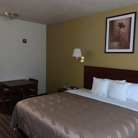 Holiday Inn Express - Wichita North - Park City By Ihg Экстерьер фото