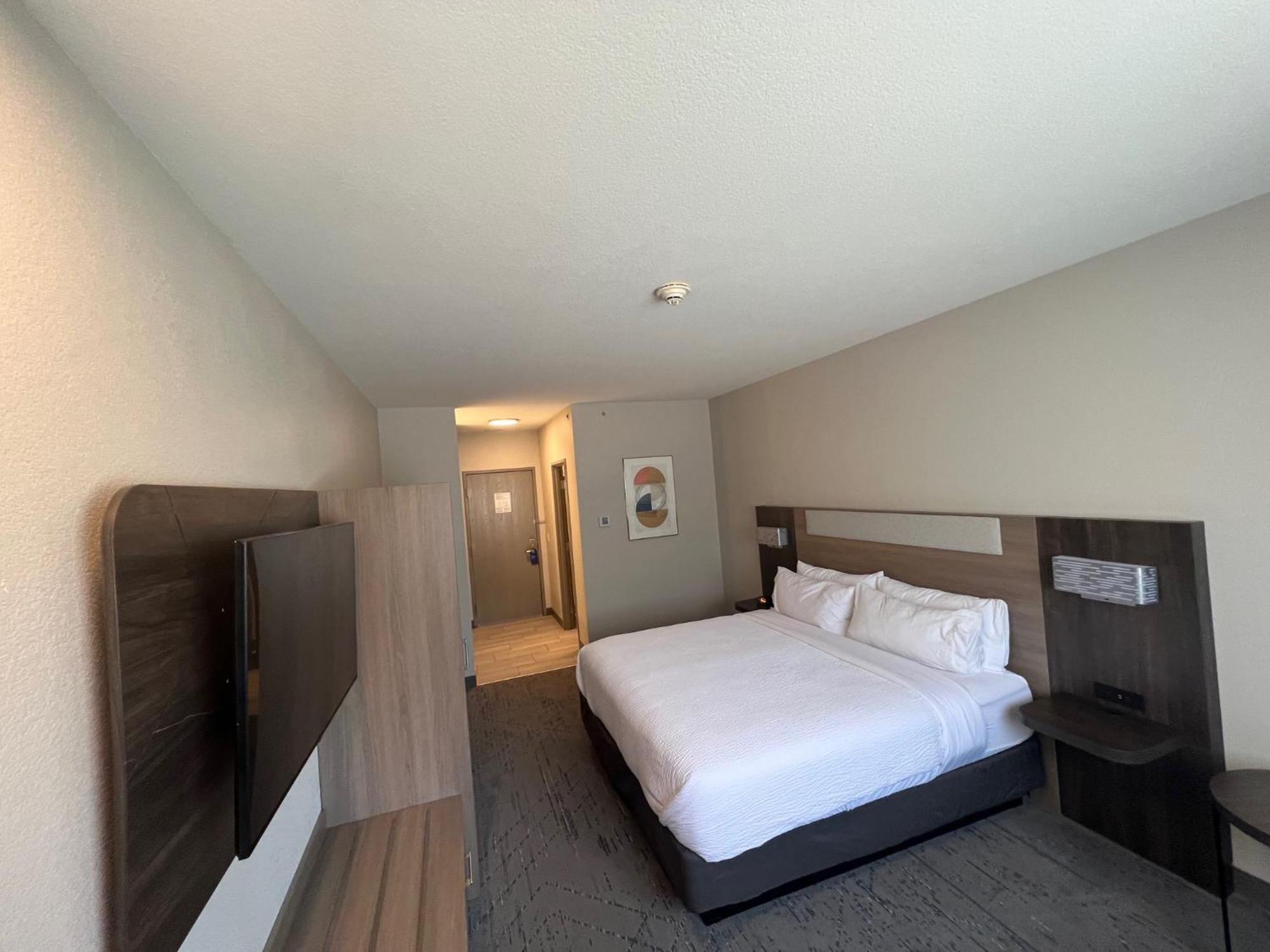 Holiday Inn Express - Wichita North - Park City By Ihg Экстерьер фото